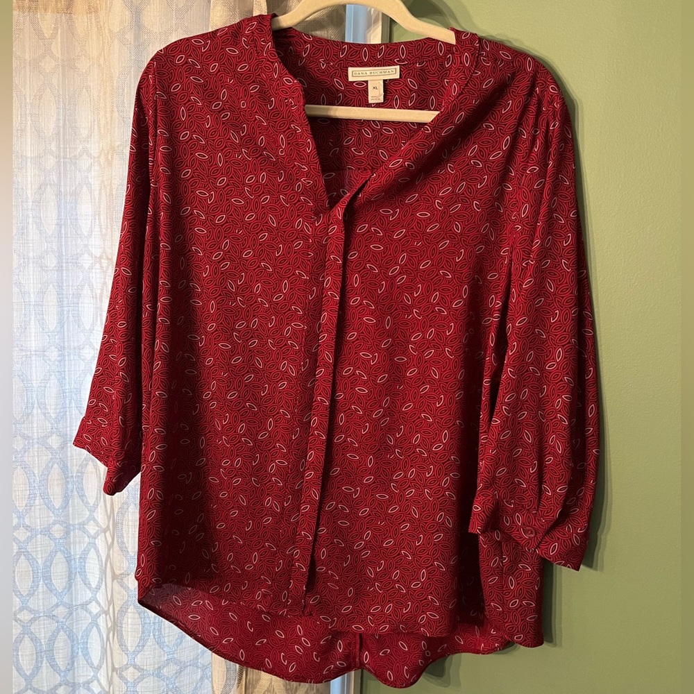 Dana Buchman red blouse size extra large